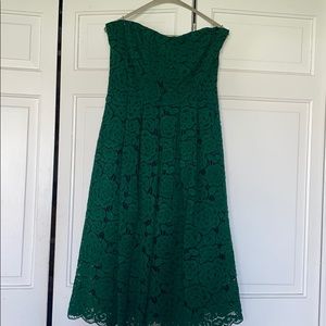 Vera Wang Green Lace Midi Dress